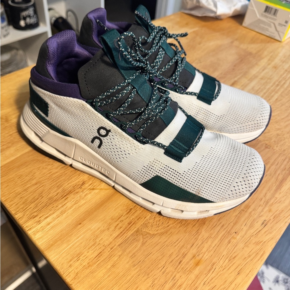 On Running Cloudtec Women Shoes - White and Green W9 Cloudnova